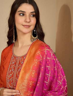 Embroidered round neck kurta & trousers with dupatta 2