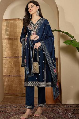 Embroidered v-neck kurta & trousers with dupatta