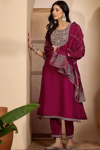 Embroidered round neck kurta & trousers kurta sets