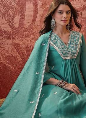 Embroidered  v-neck kurta & trousers kurta sets 5