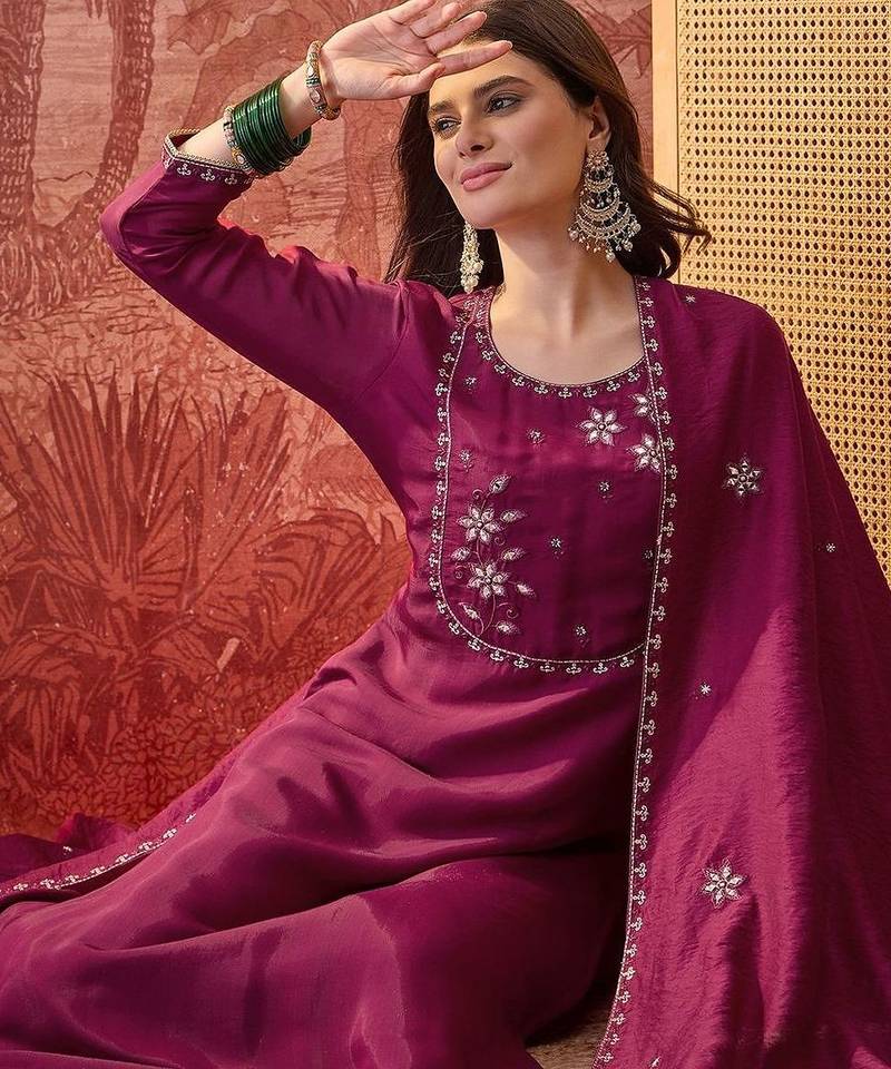 Embroidered round neck straight kurta & trousers with dupatta