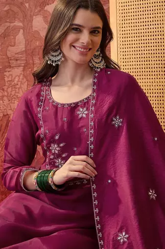 Embroidered round neck straight kurta & trousers with dupatta