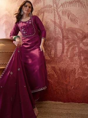 Embroidered round neck kurta & trousers kurta sets 3