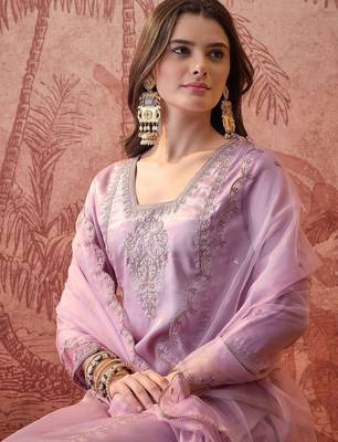 Embroidered square neck straight kurta & trousers with dupatta 2
