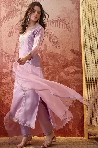 Embroidered square neck straight kurta & trousers with dupatta