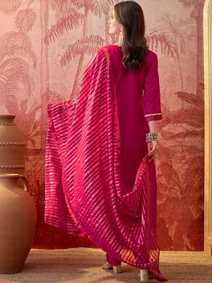 Women lace embroidered v-neck kurta & trousers with dupatta 5