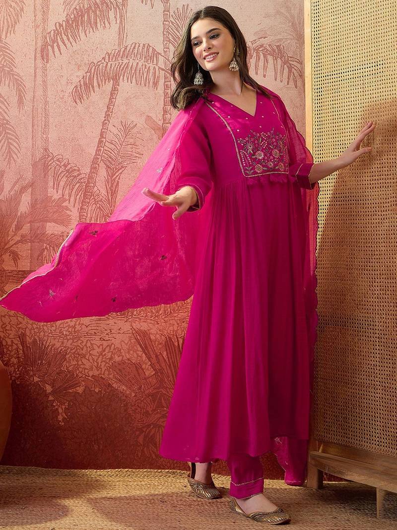 Embroidered kurta & trousers with dupatta