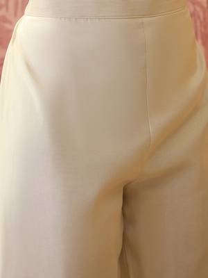 Embroidered v-neck kurta trousers & dupatta 5