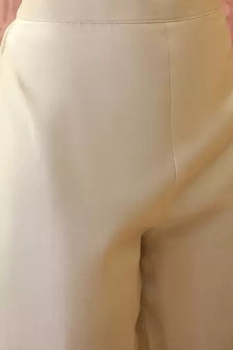 Embroidered v-neck kurta trousers & dupatta