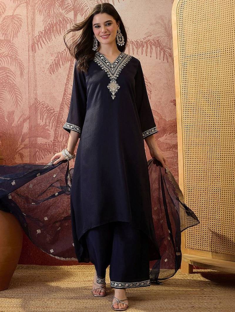 Embroidered kurta & trousers with dupatta