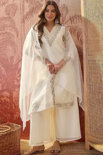 Embroidered v-neck kurta & trousers with dupatta