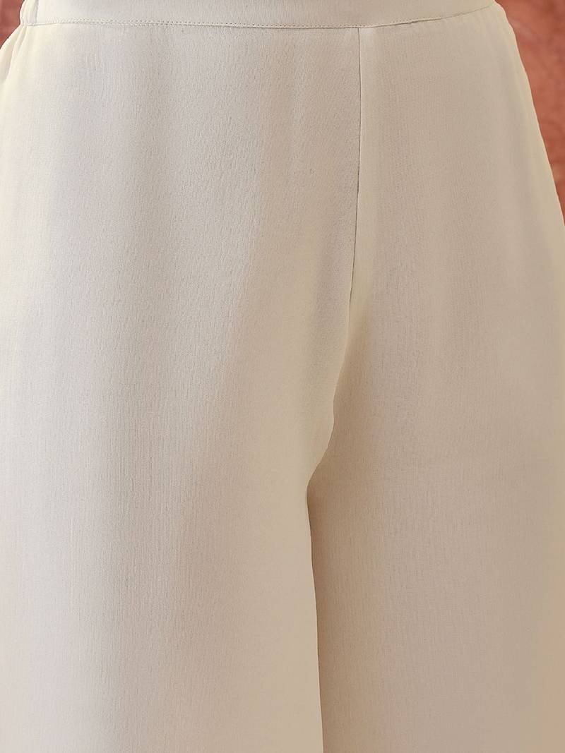 Embroidered v-neck kurta & trousers with dupatta