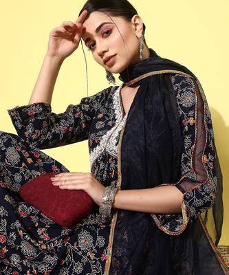 Alia cut floral printed empire sequinned kurta with trousers & dupatta 4
