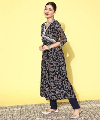 Alia cut floral printed empire sequinned kurta with trousers & dupatta 1