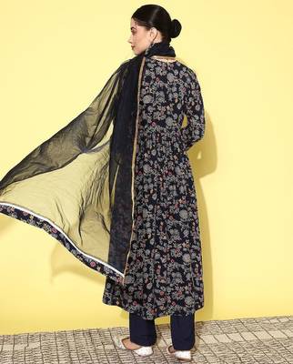 Alia cut floral printed empire sequinned kurta with trousers & dupatta 5