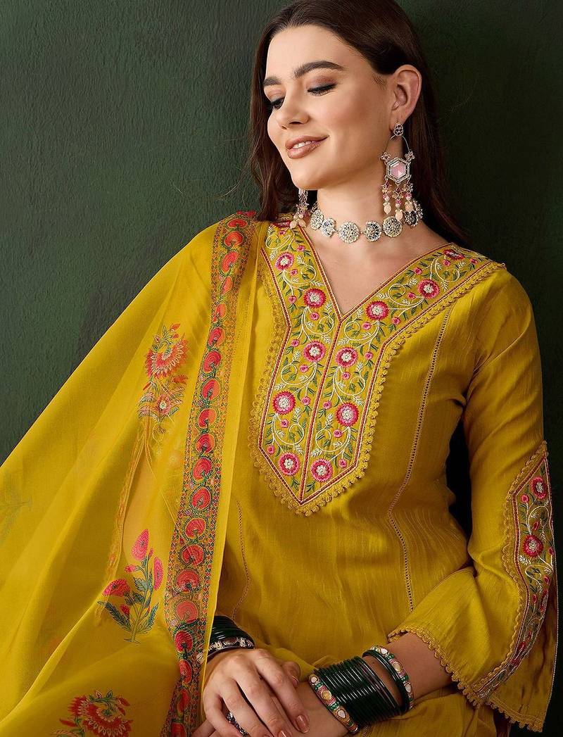 Embroidered thread work straight kurta with trousers & dupatta