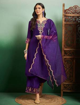 Embroidered notch neck kurta with palazzo & dupatta 4