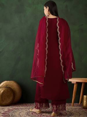 Women embroidered three quarter sleeves kurta & trousers with dupatta 5