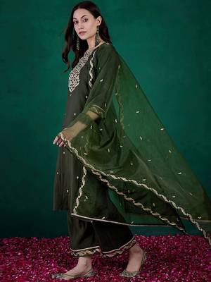 Sequin embroidered round neck straight kurta with trousers & dupatta 4