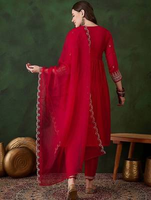 Women ethnic motifs embroidered empire thread work kurta set 4
