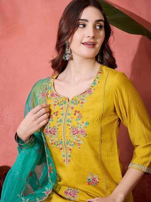 Floral embroidered thread work straight kurta with trouser & dupatta 2
