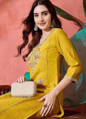 Floral embroidered thread work straight kurta with trouser & dupatta 5