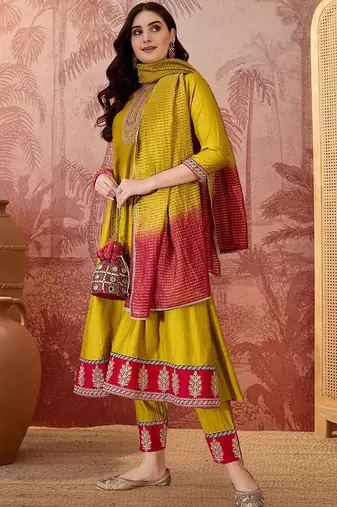 Women floral embroidered pleated sequinned kurta with trousers & dupatta