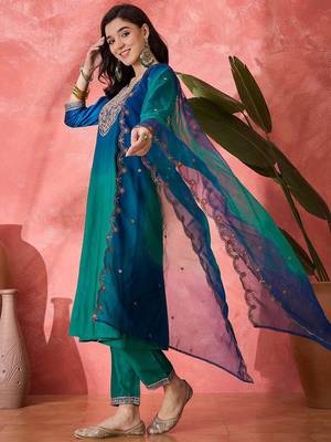 Women ethnic motifs embroidered anarkali kurta with trousers & dupatta 5