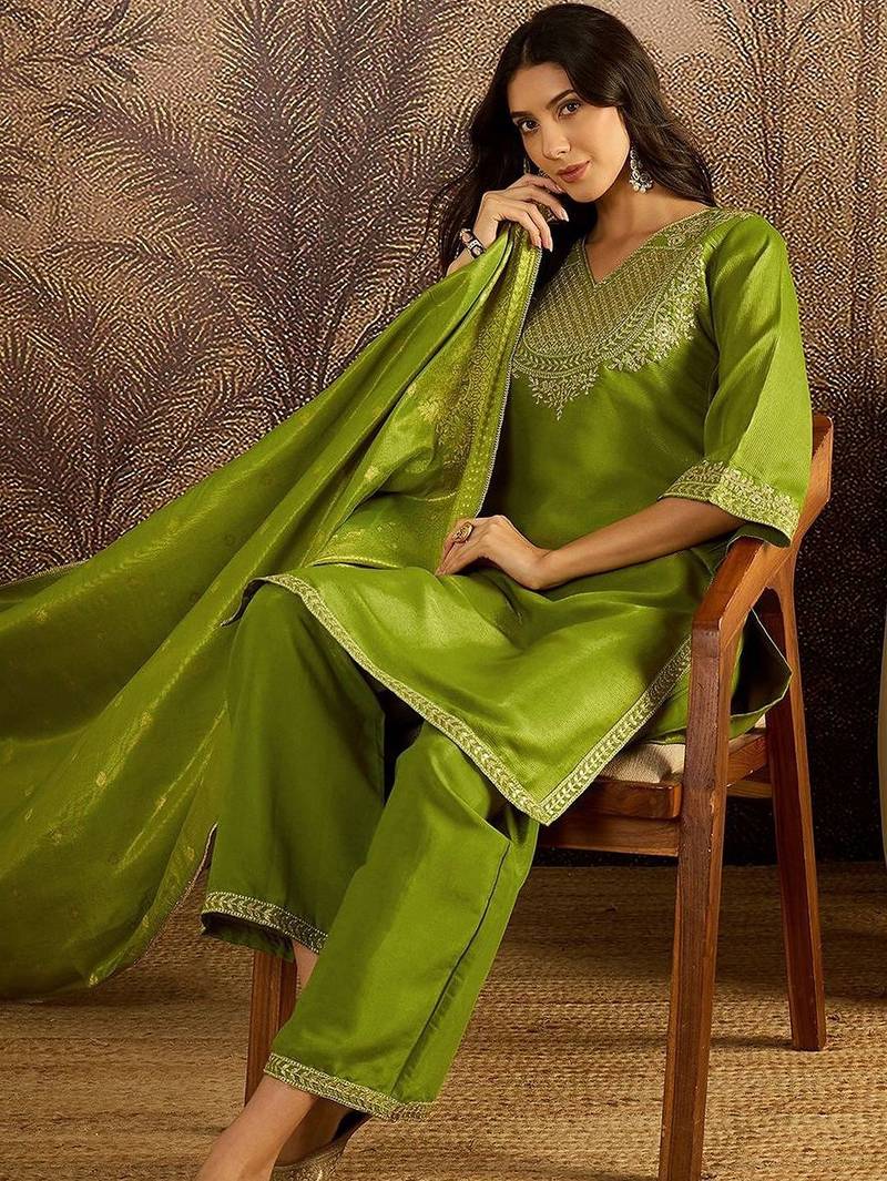 Floral embroidered v-neck sequinned kurta with palazzos & dupatta