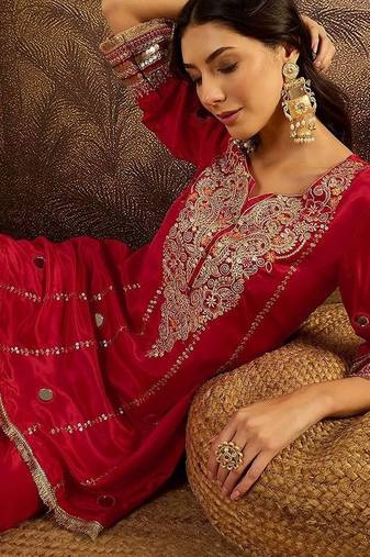 Women ethnic motifs embroidered regular mirror work kurta with palazzos
