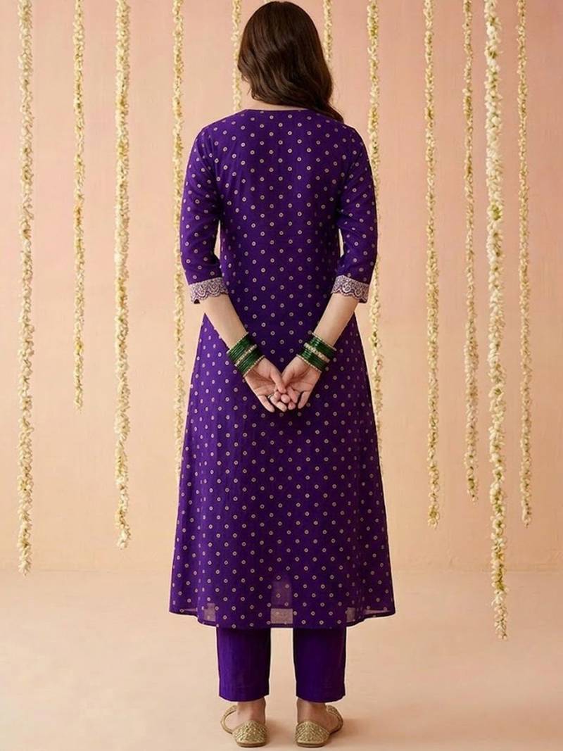 Zari sequence embroidered v-neck kurta & trousers