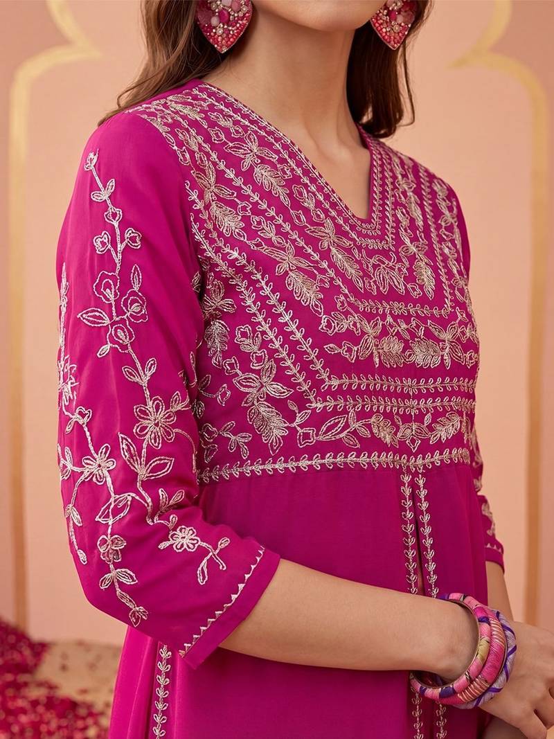 Embroidered v-neck kurta & trousers