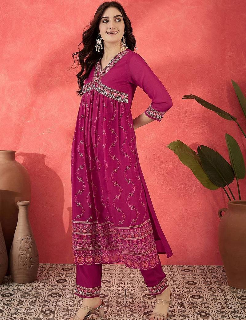 Floral embroidered v-neck sequinned empire a-line kurta trousers