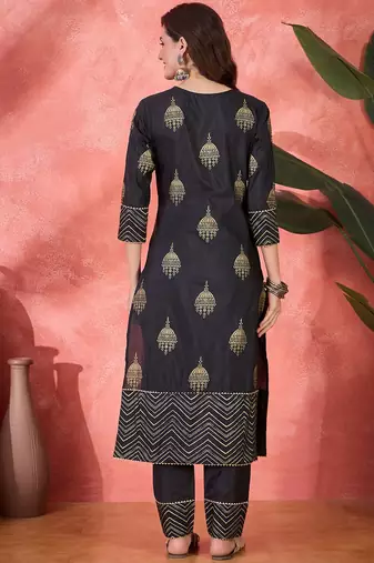 Ethnic motifs foli printed v-neck chanderi silk straight kurta with trousers