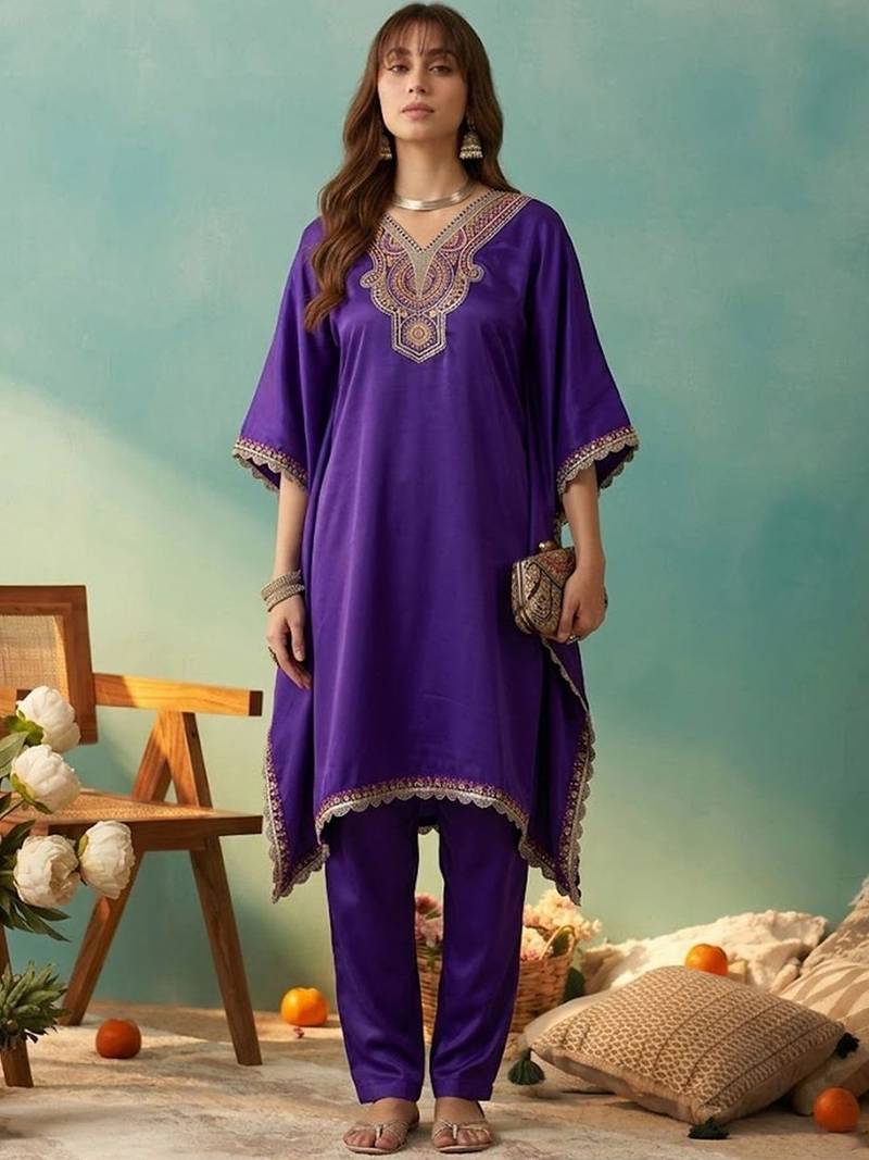 Thread embroidered v-neck kurta & trousers