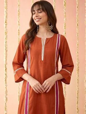 Round neck kurta & trousers 1