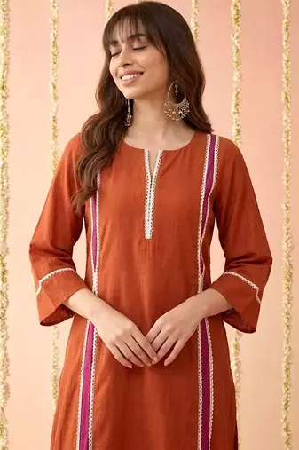 Round neck kurta & trousers