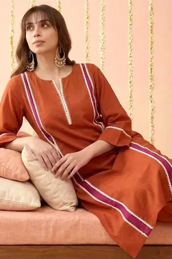 Round neck kurta & trousers