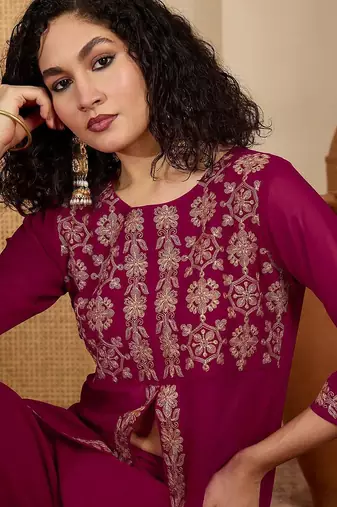 Floral chain embroidered thread work round neck tunic with trousers