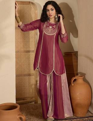 Women ethnic motifs embroidered sequinned kurta with palazzos 1