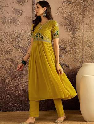 Zari sequence thread embroidered a-line kurta with trousers 4