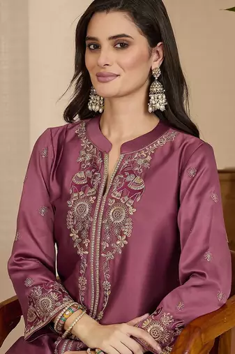 Embroidered round neck straight kurta & trousers