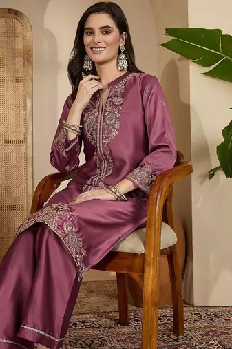Embroidered round neck straight kurta & trousers