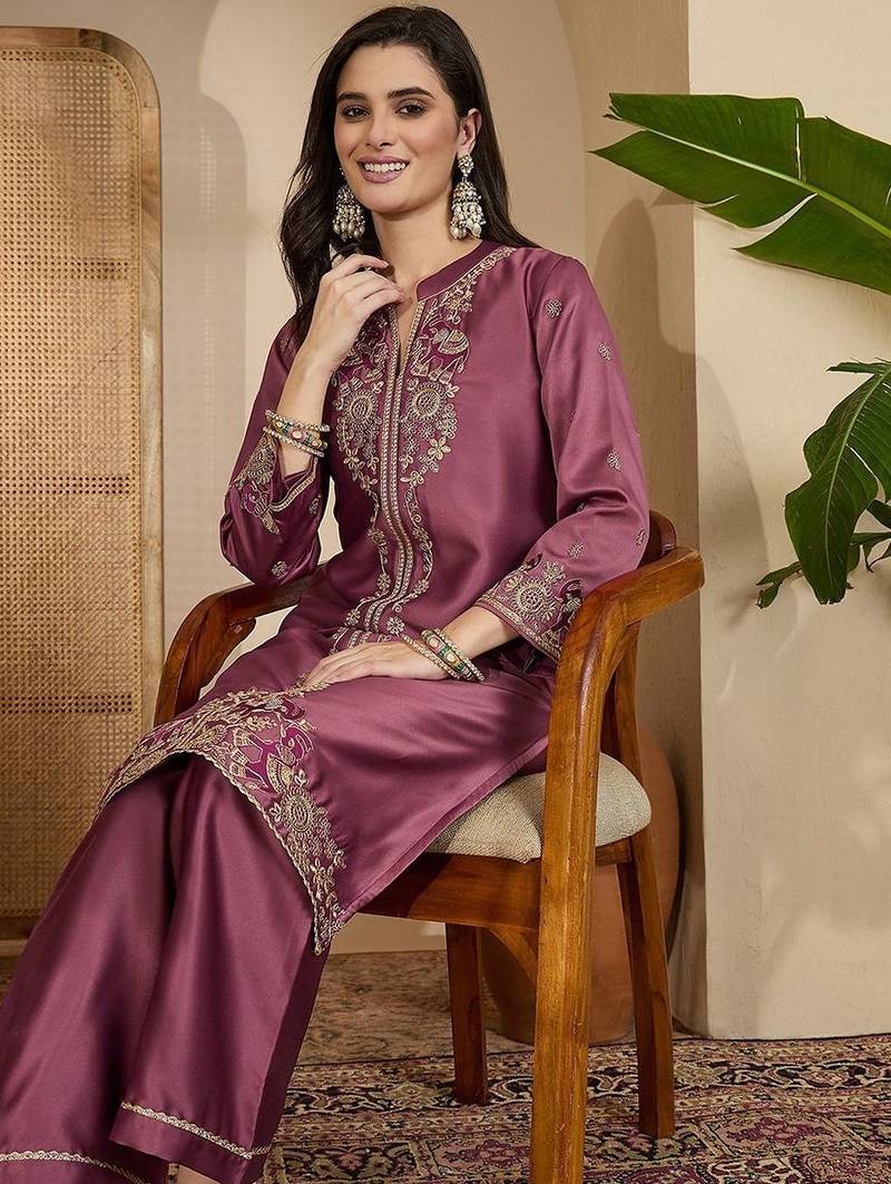Embroidered round neck straight kurta & trousers