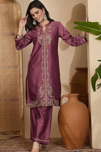 Embroidered round neck straight kurta & trousers