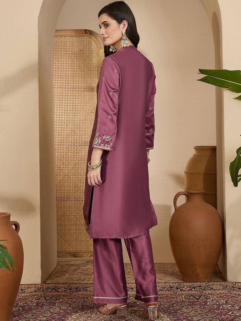 Embroidered round neck straight kurta & trousers