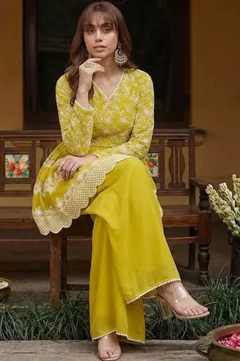 Embroidered v-neck kurta & palazzos