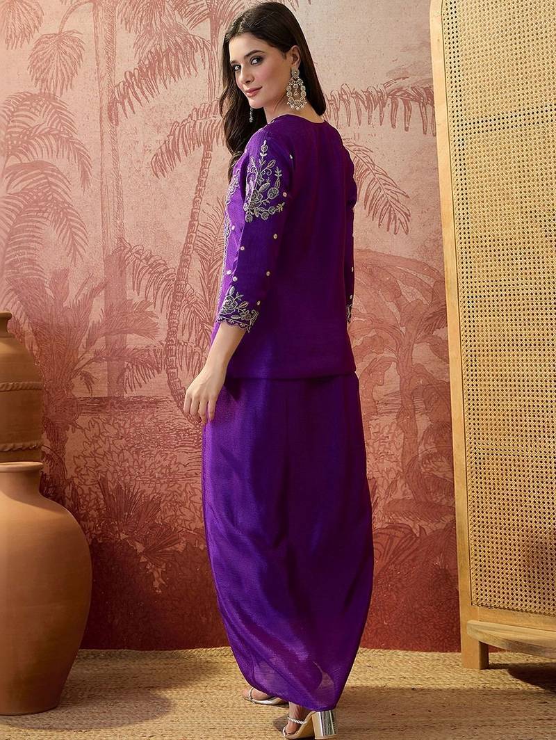 Embroidered v-neck  co-ords