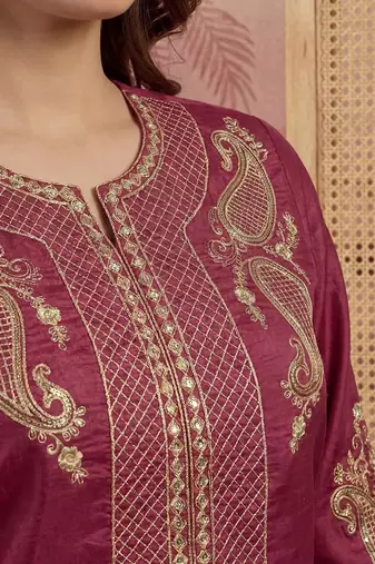 Embroidered round neck kurta & palazzos kurta set