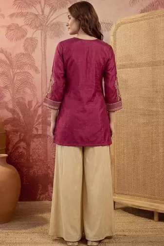 Embroidered round neck kurta & palazzos kurta set